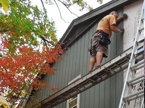 Traditional Cedar siding installation project photo in Rolling Meadows