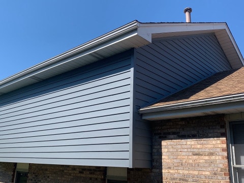 Royal vinyl Insulated & Shake and Shingles siding installation in Lemont project photo 4