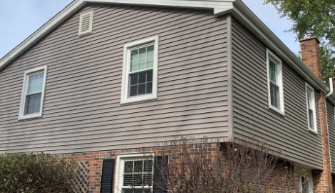 Royal Estate vinyl siding installation, windows and gutters installation in Naperville project photo 9